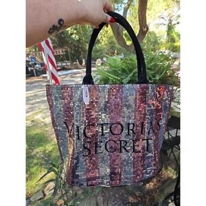 VICTORIA'S SECRET Sequined Bling Weekender Tote Bag Blingy Sequin
